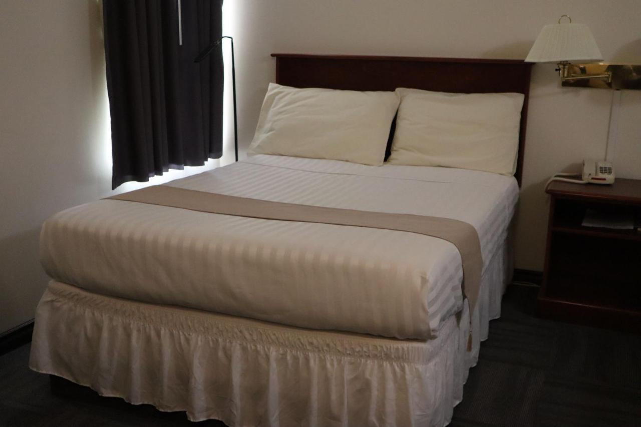 Destination Family Hotel Уайтхорс Екстериор снимка